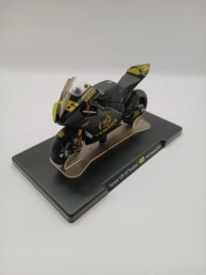 R633 - Leo Models Yamaha YZR - M1 test Sepang 2007 - Photo 1/4