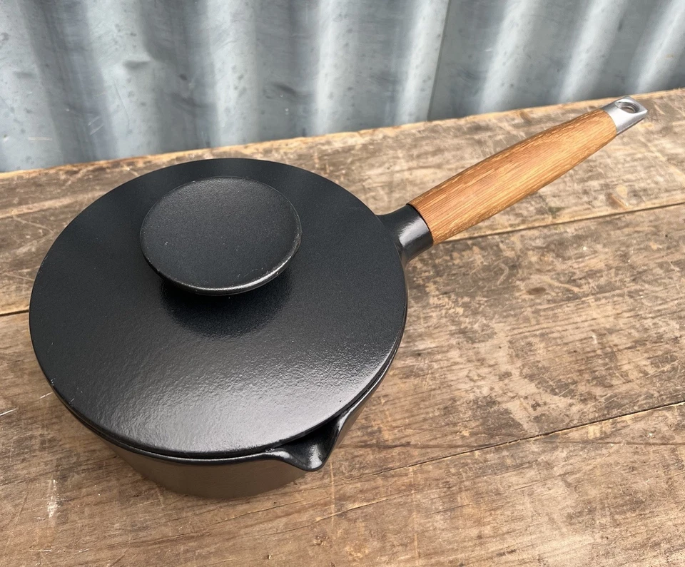 Cast Iron AGA Saucepan Milk Pan Unused In Box Black 1 Litre 17cm 907101 - Image 4 of 4