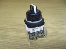 Allen Bradley 800H-JR91A Selector Switch W/ 800T-XA
