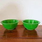 2 Vintage Pyrex Bright Green Mixing Bowls 322 Glass Clear Bottom Primary 1 Liter