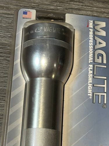 VTG Maglite 4 D Cell Flashlight Brand New In Package Silver - Picture 4 of 4