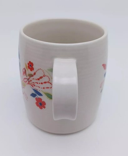 Anthropologie Starla M. Halfmann Paleta de Pétalos Monograma Letra P Taza de Café Taza - Imagen 6 de 8