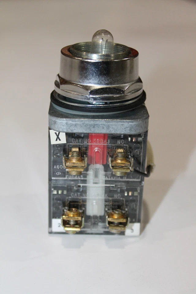 Siemens 52PA6M3A, luz piloto de empuje para prueba, tipo transformador, 120 V CA Foto 4 de 4