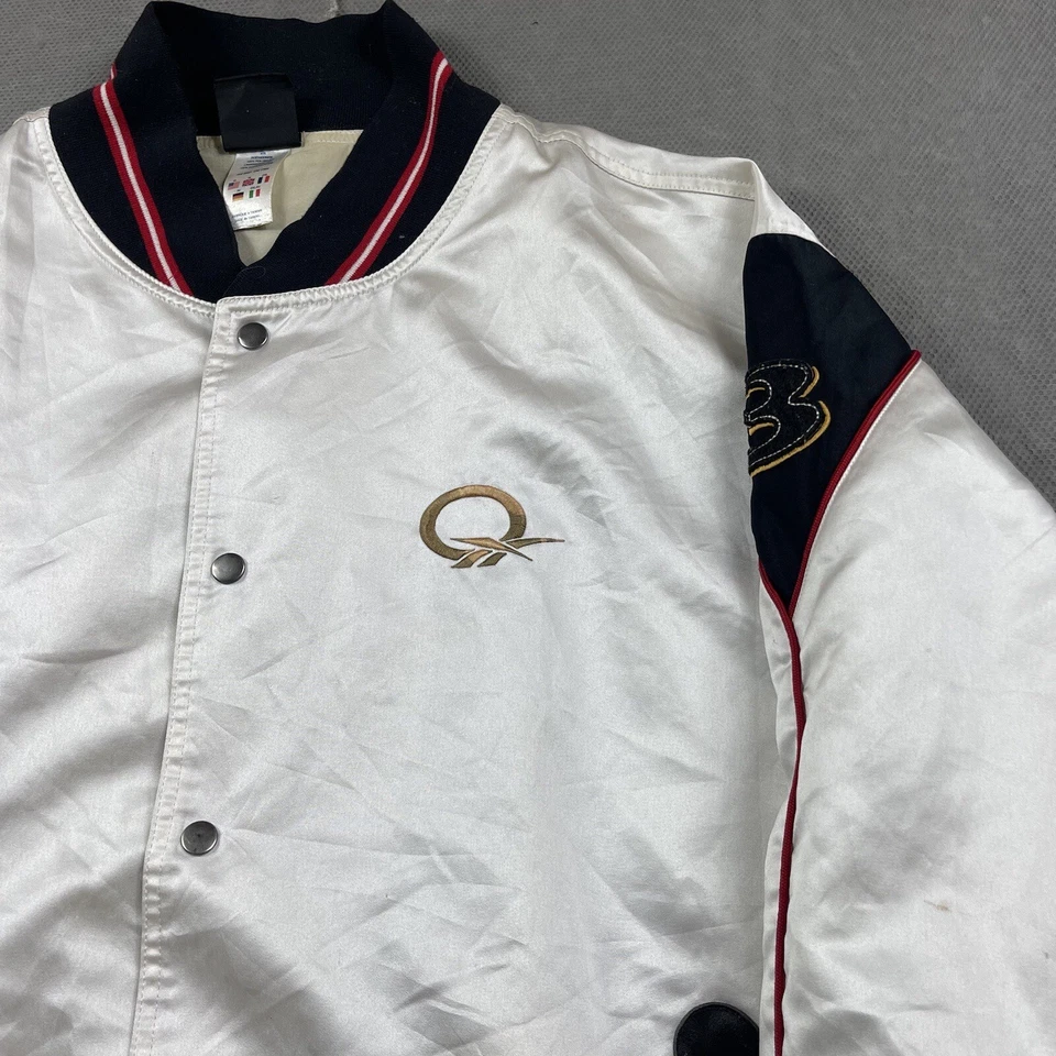 Chaqueta de Colección Allen Iverson Reebok Para Hombre XL Blanca Satinada Edición Limitada Bombardero a Presión Foto 2 de 4