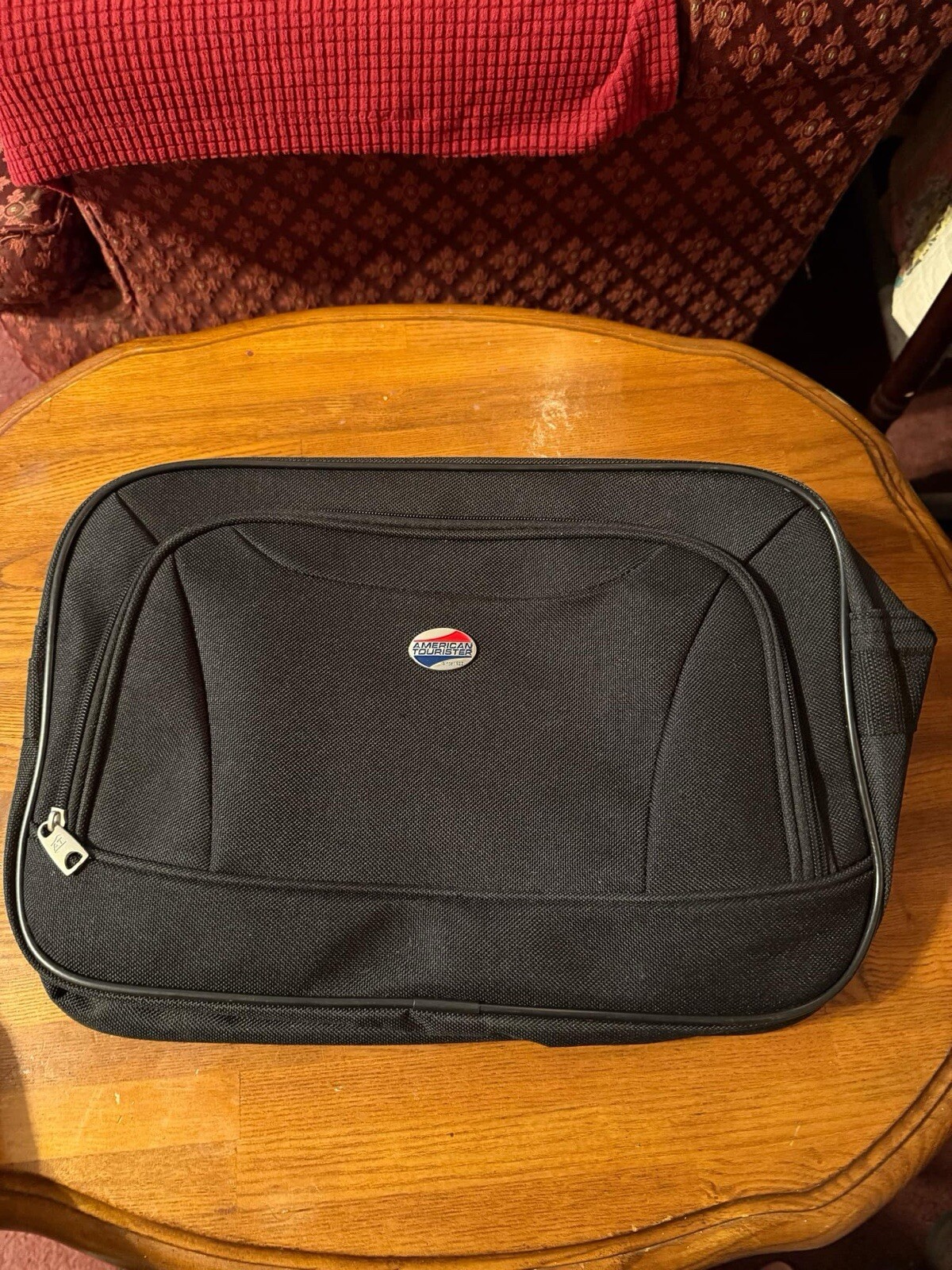 American Tourister Durable Zipper Travel Bag for Essentials  