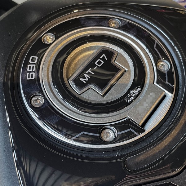 Aufkleber 3D Motorrad Kompatibel Mit Yamaha Mt-07 2021-2024 Tankdeckelschutz-image