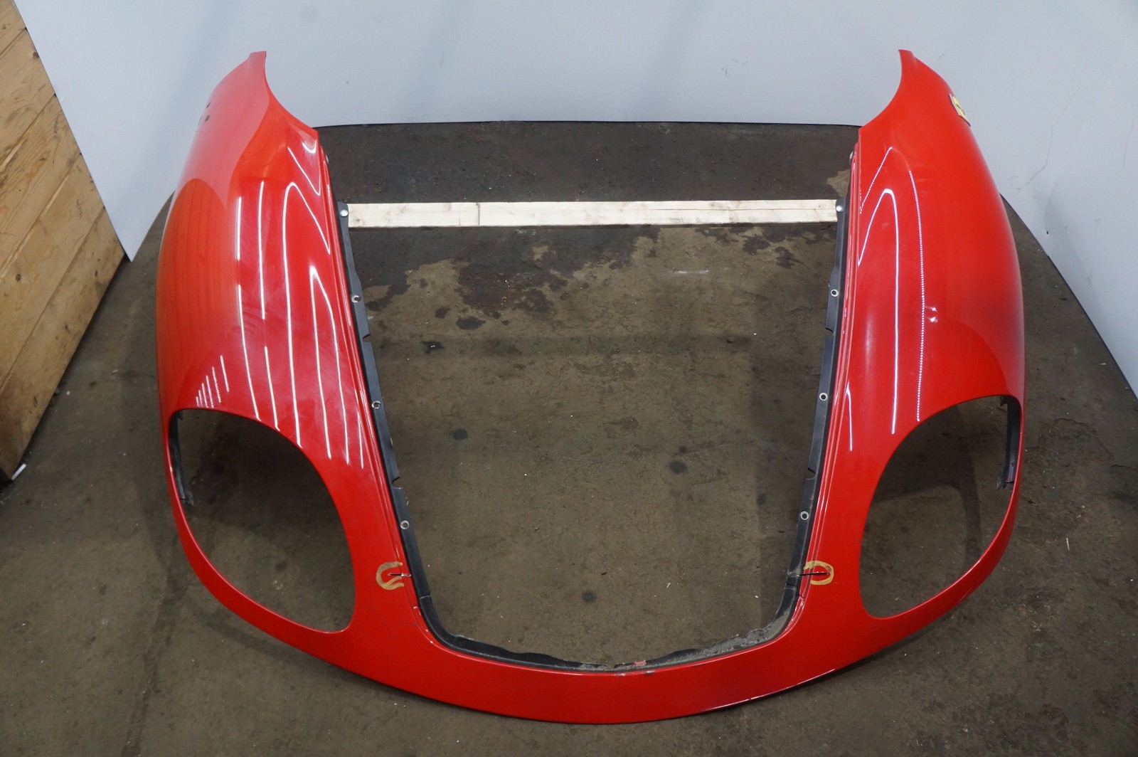 Front Fender Cone Clip Wing Panel Shell 65392611 Ferrari 360 Modena 2001 *Note*