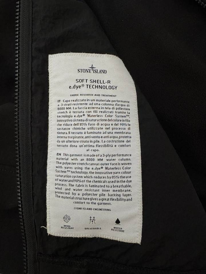 Stone Island Softshell Hooded Jacket - Image 4 of 4