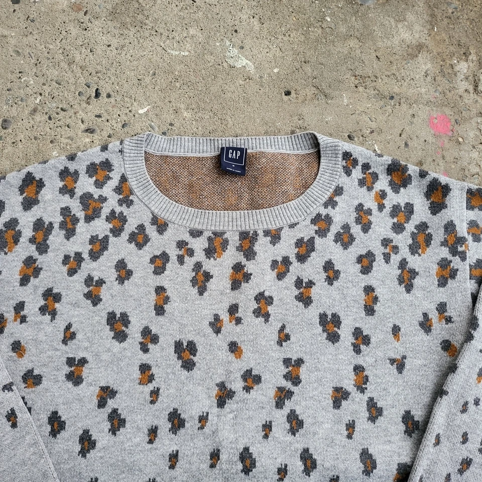 Gap Leopard Print Crewneck Sweatshirt Womens M Gray Sweater Fleece Fall Preppy - Image 2 of 4