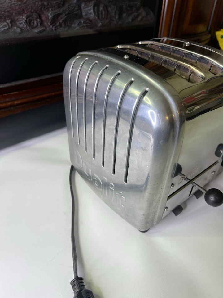 DUALIT  2 Slice Classic Toaster 2SL (20293) Chrome Made In England 120V - Image 2 of 4