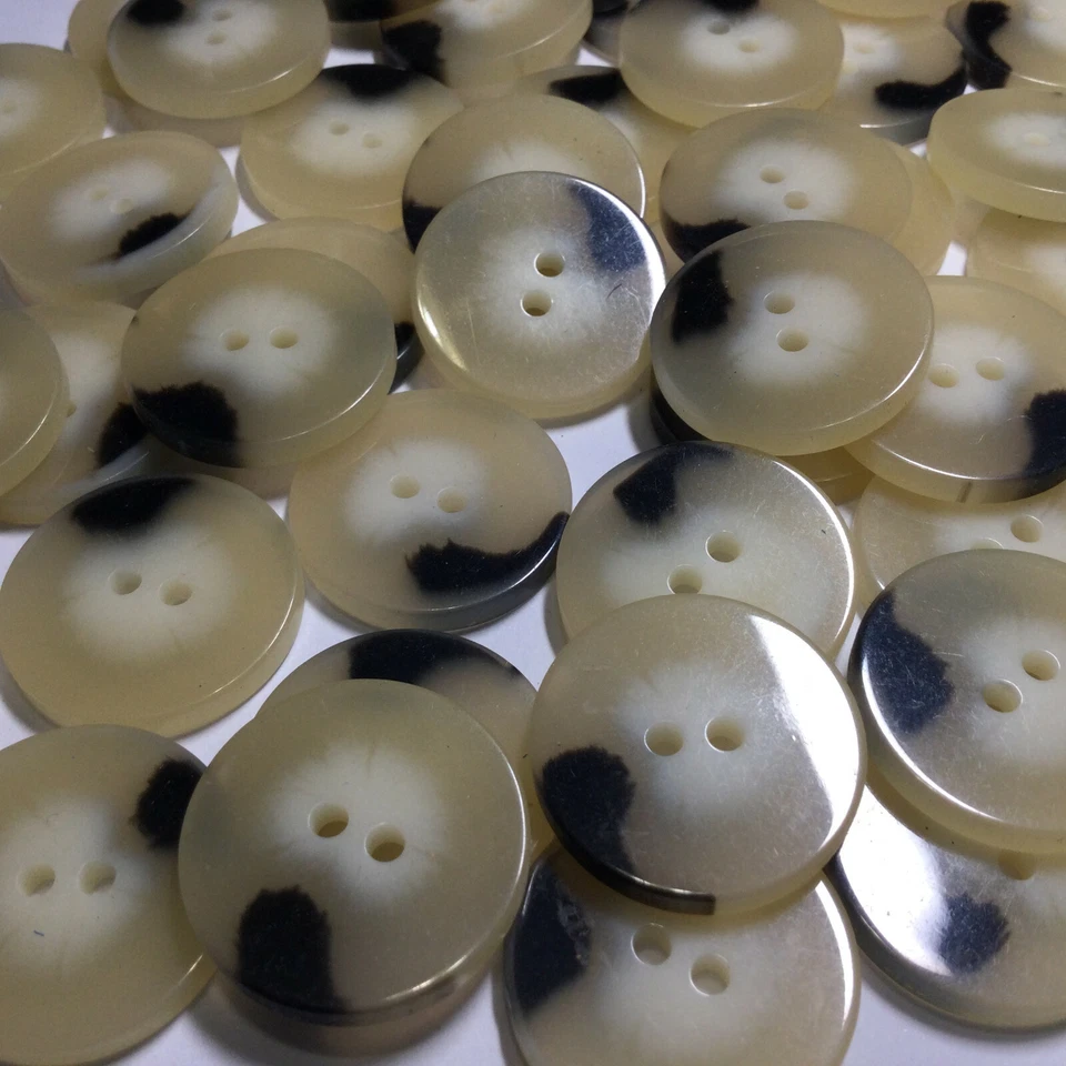 Best Quality Italian Faux Marble Horn Beige/Natural/Black 13,15,18,23mm 2hole - Image 4 of 4