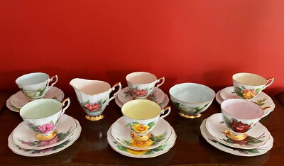 Vintage Royal Standard Harlekin 20-teiliges Teeservice - sechs weltberühmte Rosen
