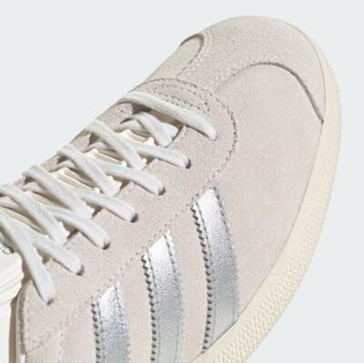 ★ADIDAS★GAZELLE CLOUD WHITE SILVER★送料・関税込★ New Adidas Gazelle Shoes - Cloud White/ Silver Metallic