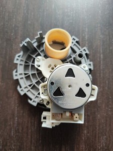 Original Wasserweiche mit Motor für Heizpumpe 644996 Geschirrspüler Spülmaschine