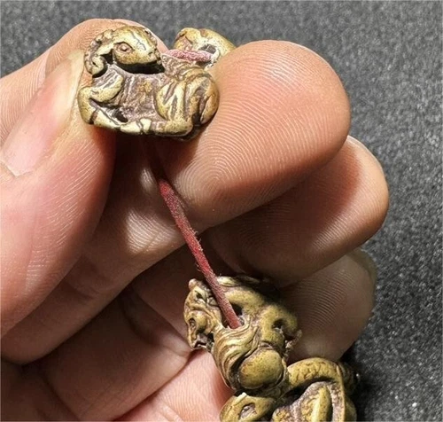 Archaische alte tibetische Handarbeit Kupfer zwölf chinesische Sternzeichen Armbänder Statue - Bild 7 von 9