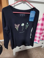 WOMEN'S SIZE MED LIFE IS GOOD TEE NWT
