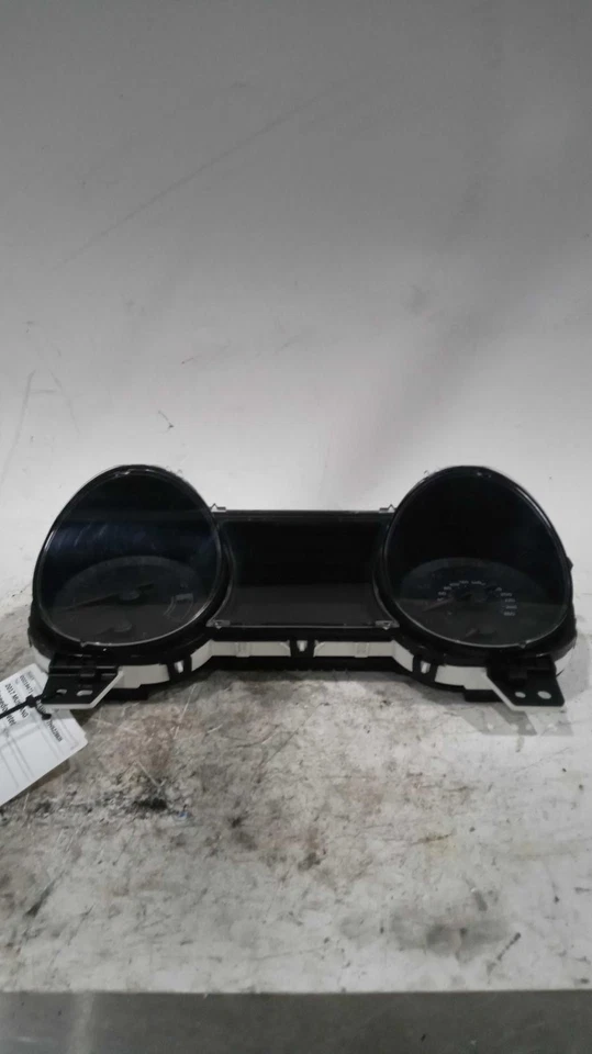 Used Speedometer Gauge fits: 2017 Ford Mustang cluster MPH ID FR3V-10849-AE Grad - Image 2 of 3