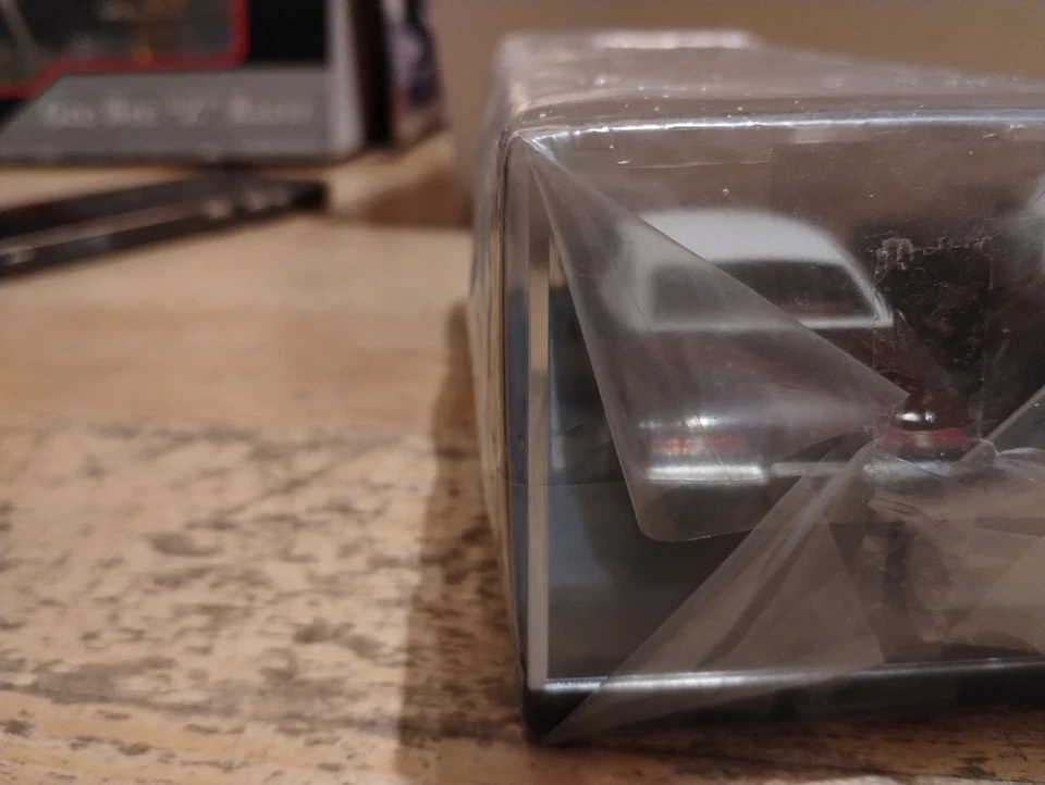 Modellautos 1:43 Neo Scale Models Pontiac Grand Am 2 door Coupe mit Vitrine - Bild 4 von 4