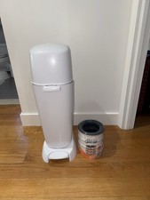 Diaper Genie Diaper lwith Refill for Baby Nursery