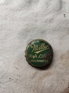 *Miller High Life Co. Milwaukee 1933-1935 Bottle Cap Cork Lined Good Condition**