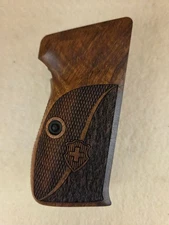 SIG P210 Walnut Chkrbck/Txtr w/LOGO Pistol Grips w/BOTTOM MagRel WITH Lanyard U2