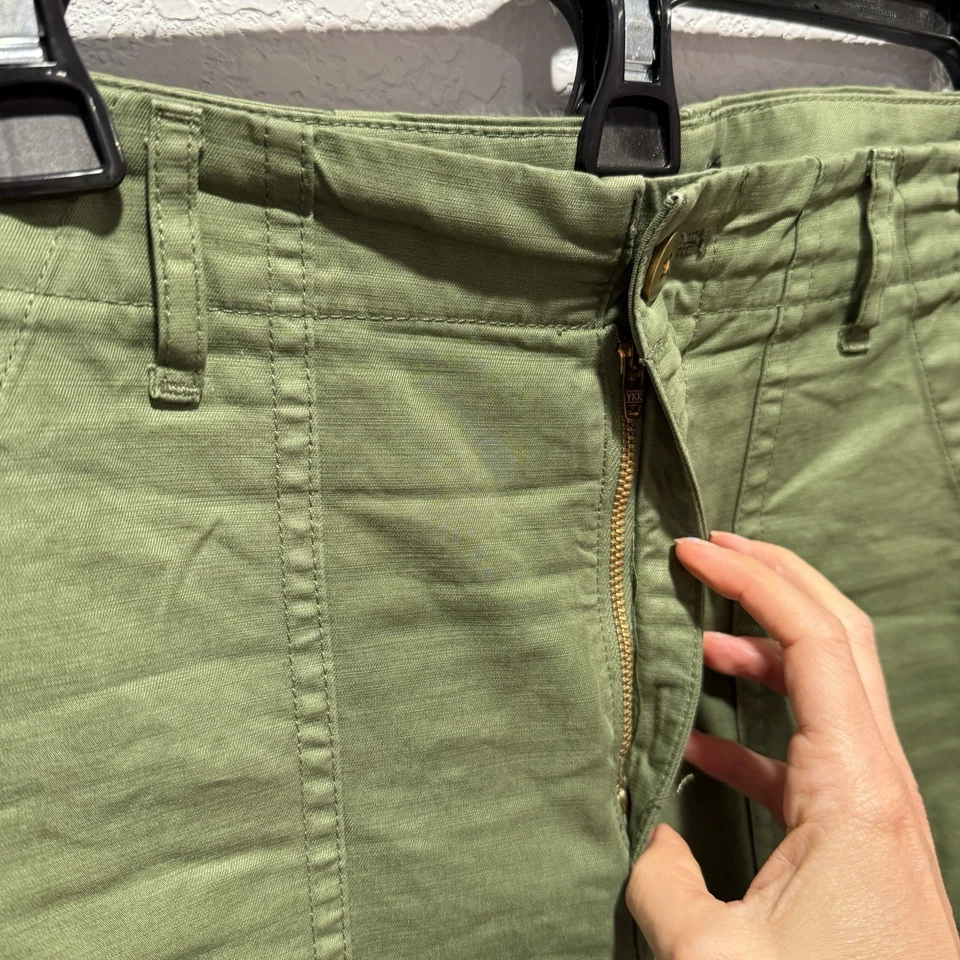 J. Calça cargo cônica ajuste relaxado Crew feminina 26 verde exército algodão utilitário - Imagem 4 de 4