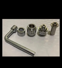 Wahoo Fitness KICKR & KICKR Core Kit W/ Adapters Fitting Various Hubs No Skewer