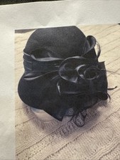 Vintage Women  s Black Hat 100  Wool Felt Front Bow. Adj. Strings Inside Fit