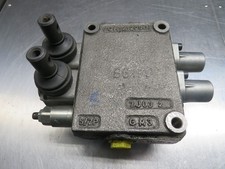 Walvoil 7GH121209-H Spool Valve - Less Handles