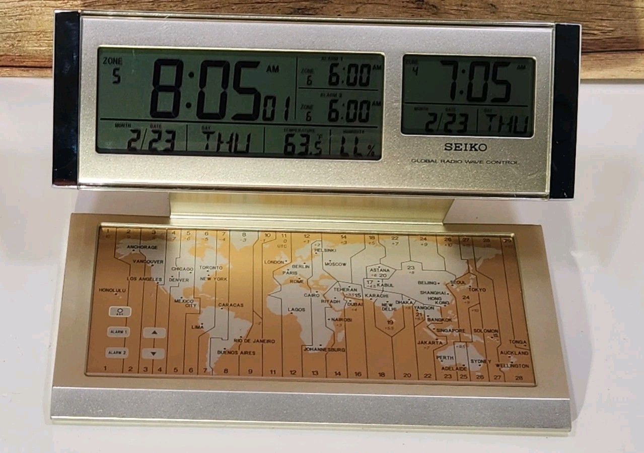 Vintage Seiko World Travel Atomic Clock QHR019 Touch Map