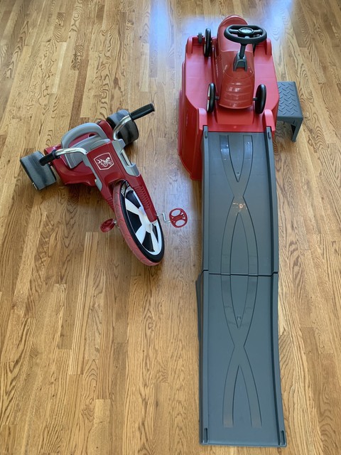 radio flyer ramp and car