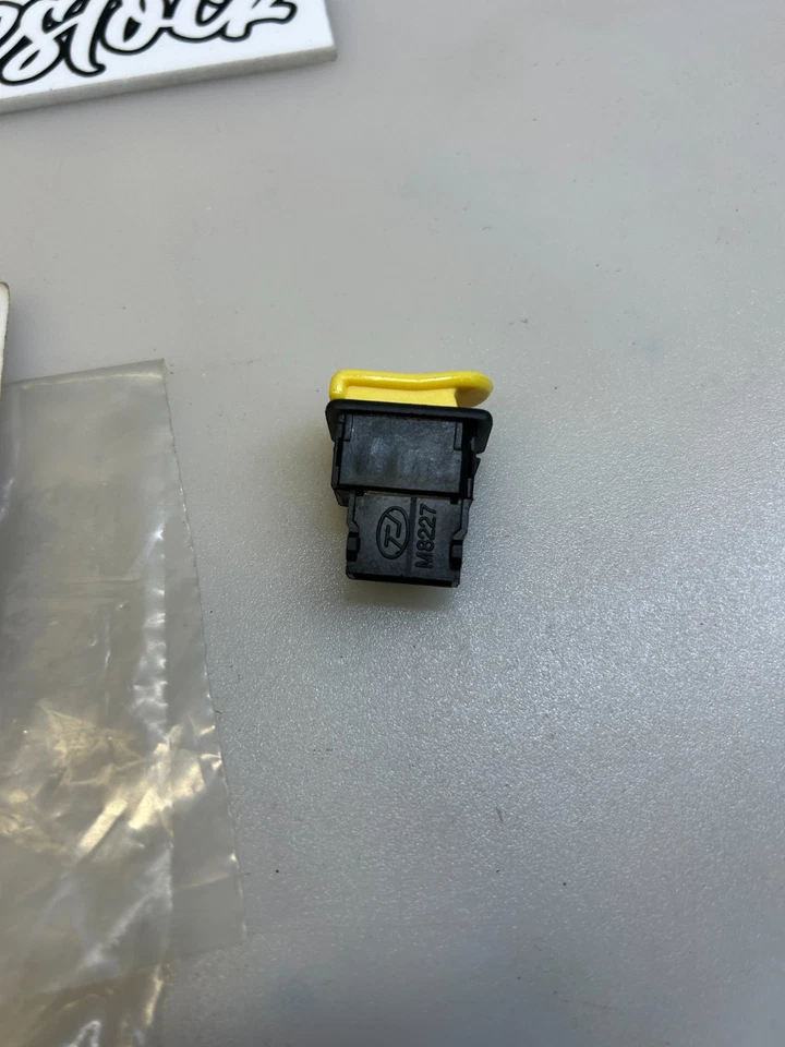 1 bouton klaxon peugeot 729996 buxy speedake zenith 50 - Photo 4/4