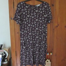 Fat face plum coloured flower detail short sleeve dress size 12 vgc