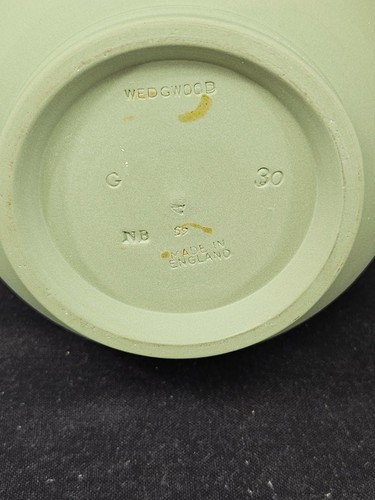 Jarra de jaspe jugo de agua vintage Wedgwood verde salvia 6,75" ¡EXCELENTE! - Imagen 7 de 9