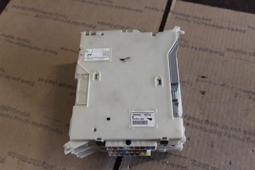 2010 2011 2012 2013 LEXUS IS250 IS350 FUSE RELAY BOX CABIN 82730-53B70