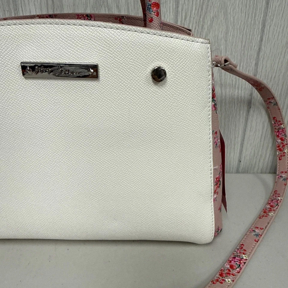 Bolso Cartera Betsey Johnson KIKI XOKIKI Imitación Patente BLANCO ROTO FLORAL NUEVO CON ETIQUETAS **LEER** Foto 4 de 4