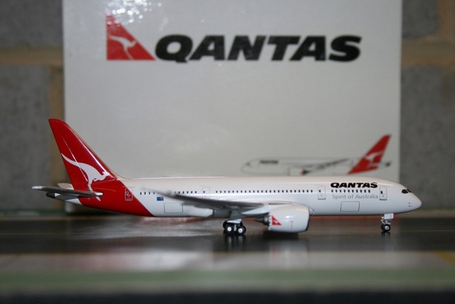 787 diecast model