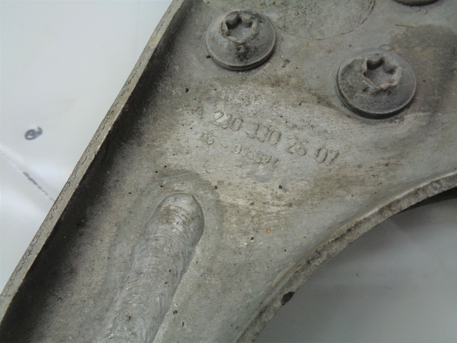 A2303302607 Control Arm MERCEDES SL R230 Front Right Upper Wheel  