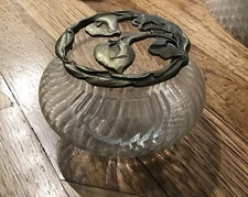 Radcliffe Pewter Ribbed Glass Potpourri Jar. Cute Good Condition 