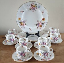 Royal Crown Derby "Derby Posies" 8 Cup+8 Saucer+3 Dinner Plate