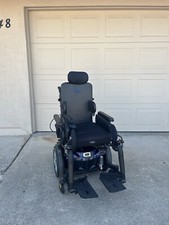 Quantum Edge 2.0 Electric PowerWheelchair - Has Lift Feature
