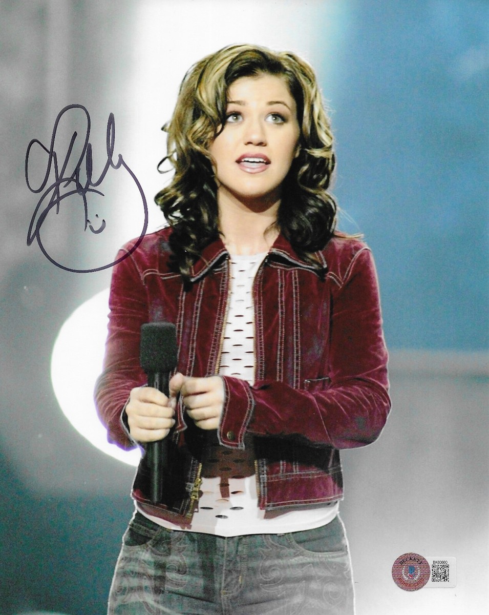 Kelly Clarkson American Idol Season Signed 8x10 Photo