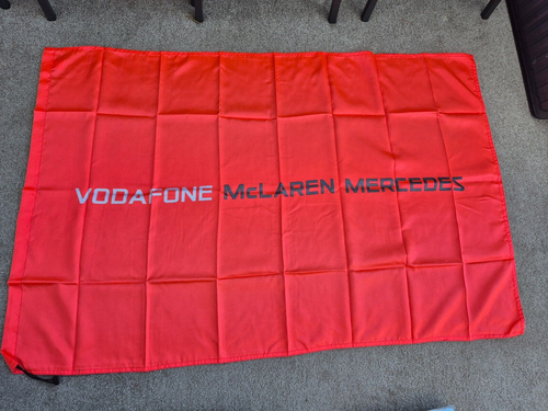 Lot - A Vodafone McLaren Mercedes F1 team X- Large size male Hugo Boss