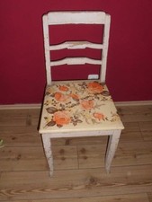 alter Küchenstuhl, in weiß, shabby chic