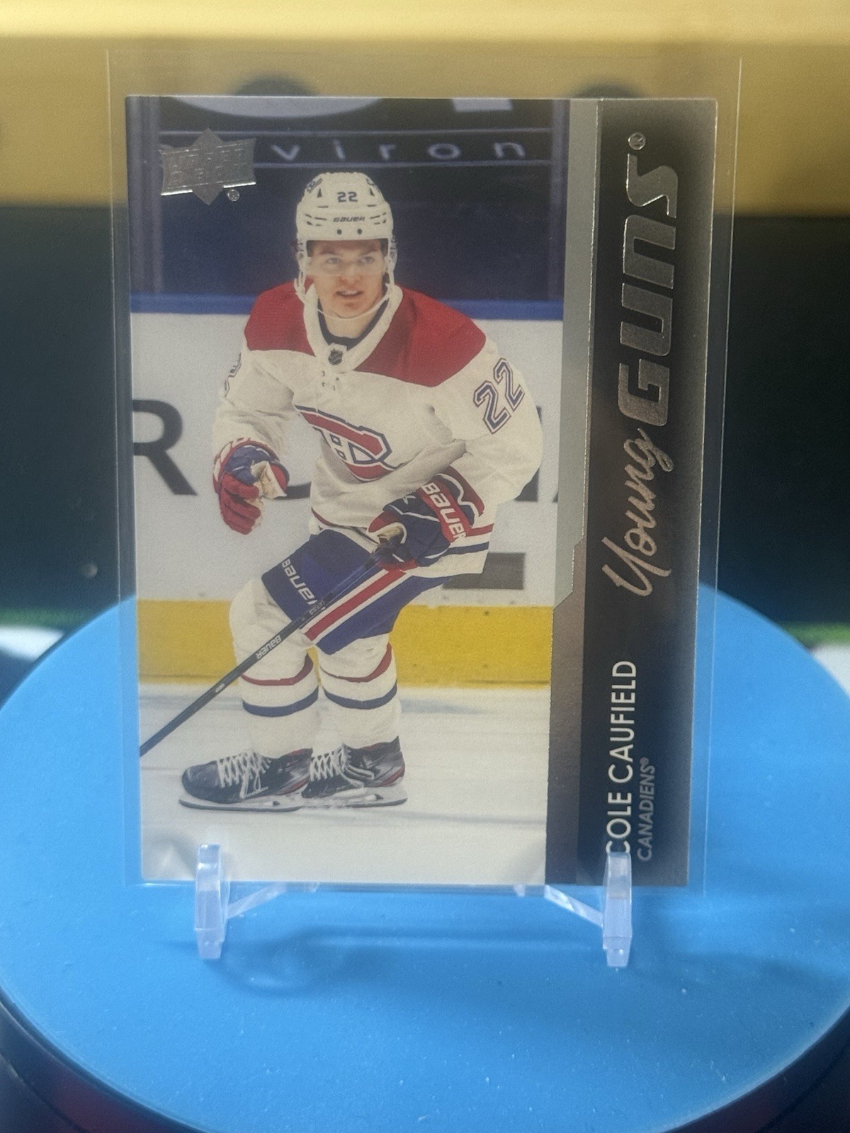2021-22 Upper Deck Series 1 - Young Guns Cole Caufield #201 (RC)