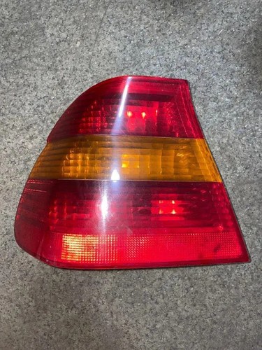 BMW 3 Touring E46 Rücklicht hinten links 6907933 63218368757 3.00 33758621
