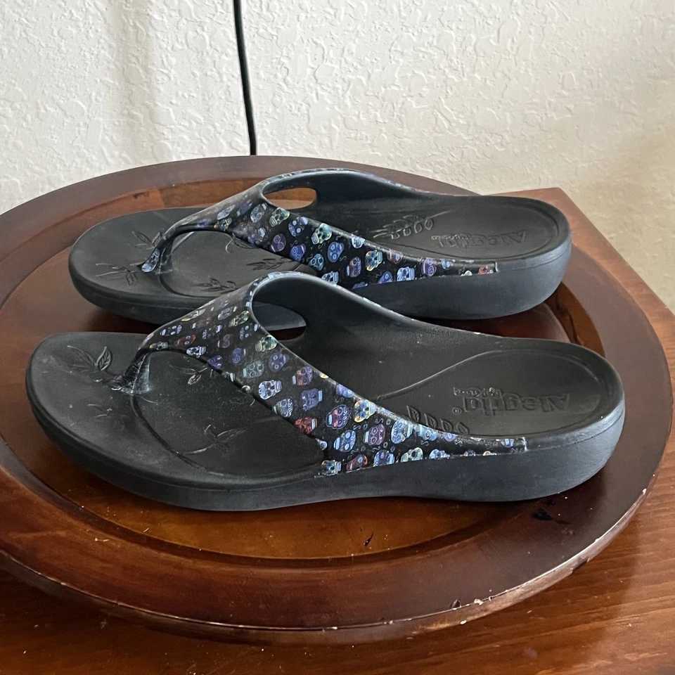 Alegria Ode Sugar Skulls 丁字凉鞋 40 US 9 Goth Grunge 舒适人字拖 — 第 3/4 张图片