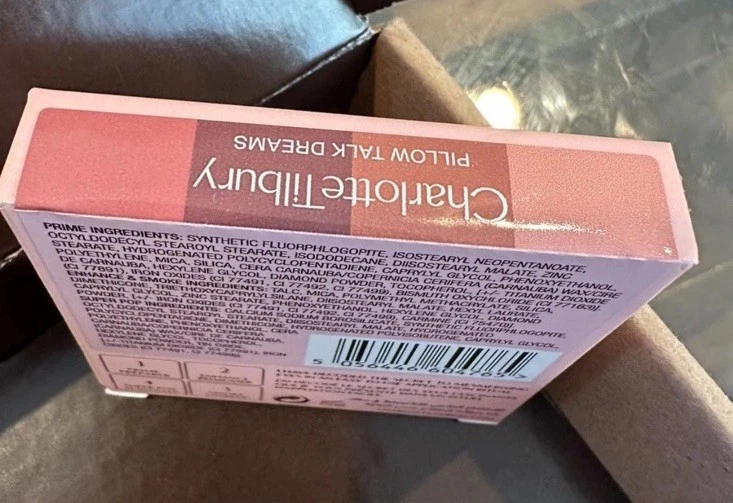 Paleta de lujo Charlotte Tilbury PILLOW TALK DREAMS sombras de ojos codificadas por cuatro colores Foto 3 de 4