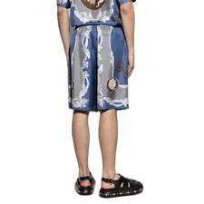 Versace Cameo Print Elasticated Waistband Silk Shorts - Image 3 of 3