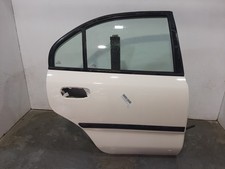 Porte arrière et accessoires Mitsubishi CARISMA